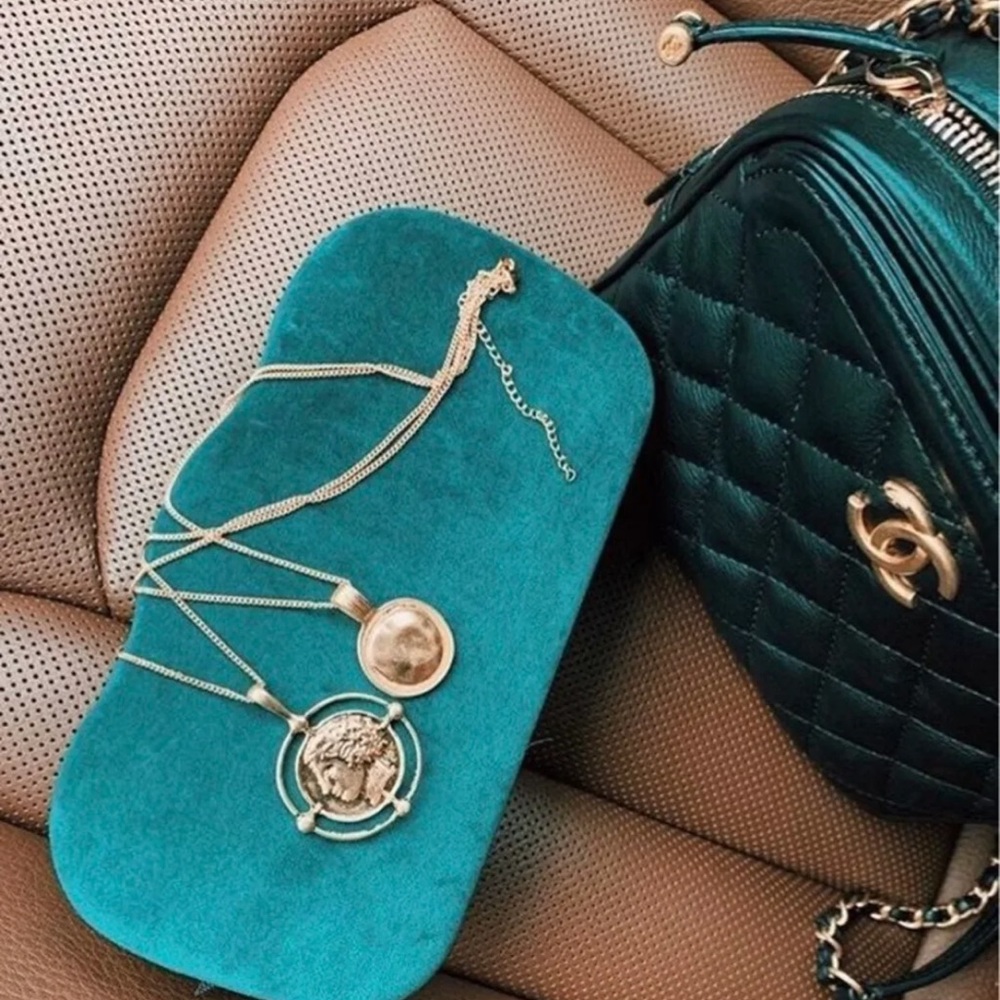 Hermes 18kt gold Necklace with Reciept